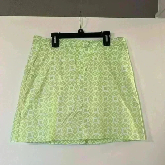 IZOD skirt with built in shorts - Picture 1 of 7